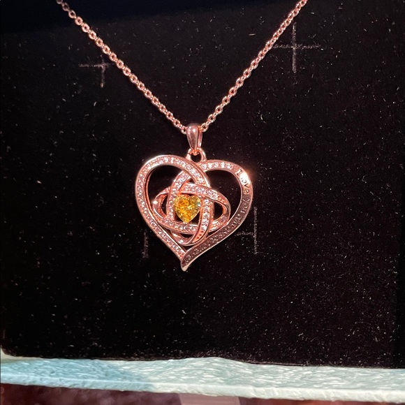 ROSE Gold Elegant Silver Heart Necklace New in Box CZ synthetic stones - Picture 10 of 13